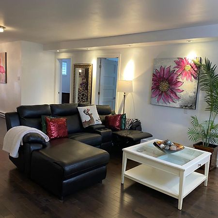 Beautiful Private Full Condo Бросард Екстериор снимка
