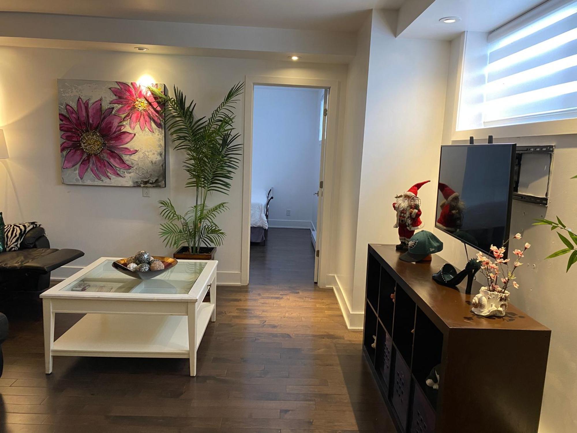 Beautiful Private Full Condo Бросард Екстериор снимка